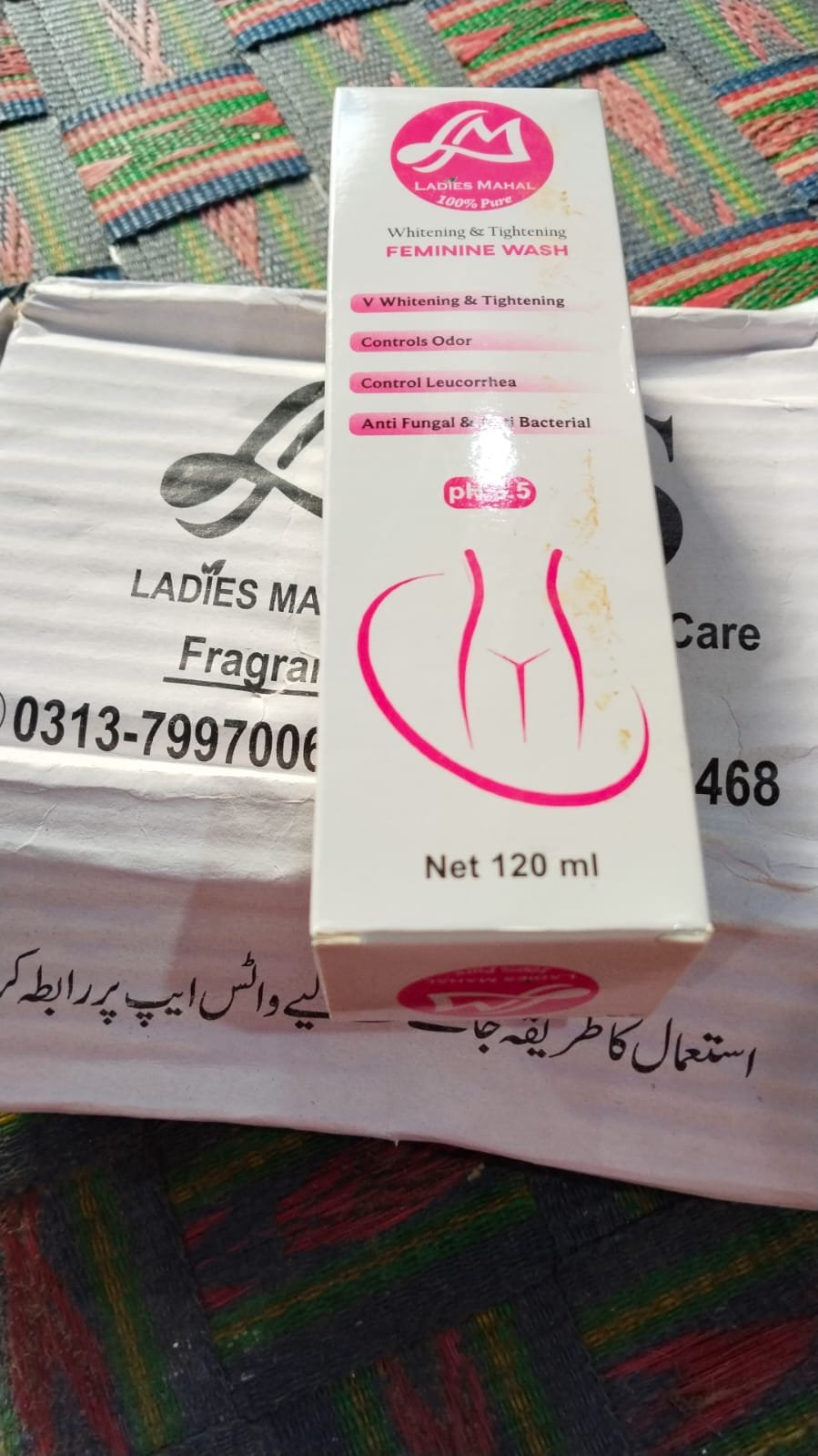 Feminine Wash Unboxing